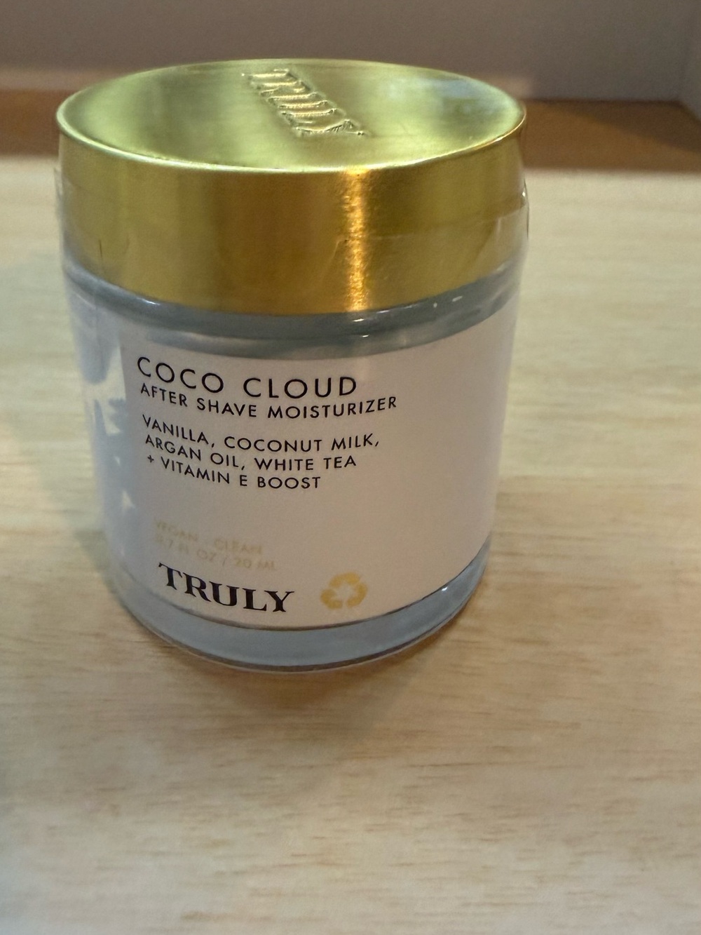 TRULY Coco Cloud After Shave Moisturizer — White & Gold